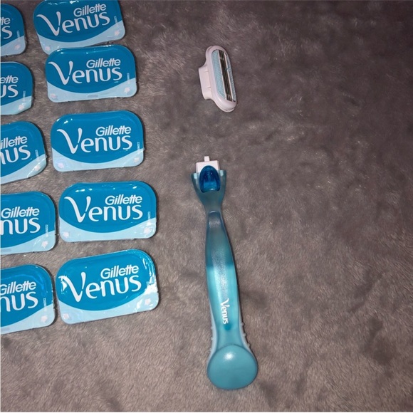 Gillette 15 pieces extra smooth value pack - Picture 3 of 6